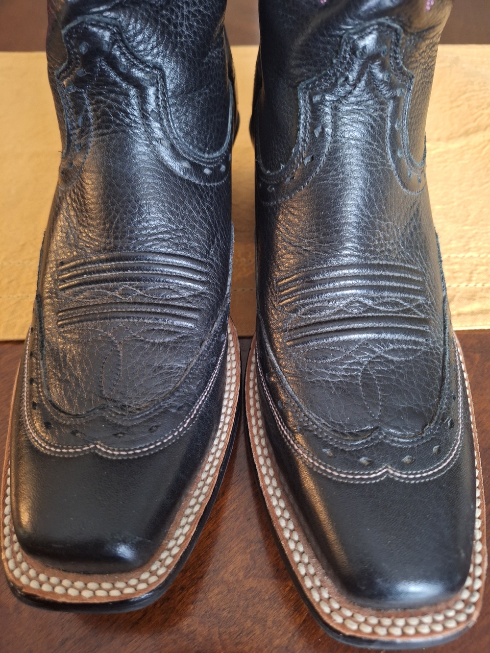 🪻 Ariat Women’s Black Leather Cowboy Boots Purple Embroidered Rose 8.5 - Picture 8 of 14